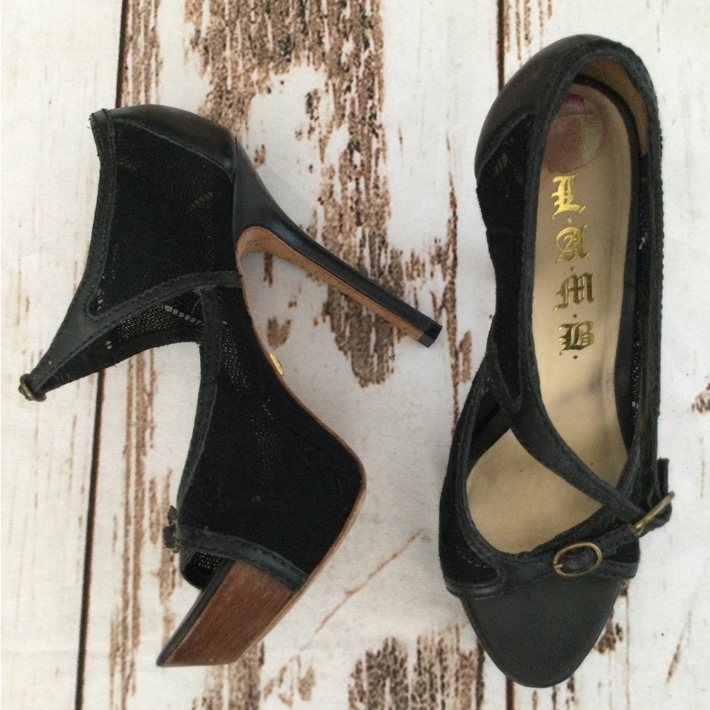 L.A.M.B. KNIT LACE PLATFORM HEEL WOMENS‎ SIZE 7M